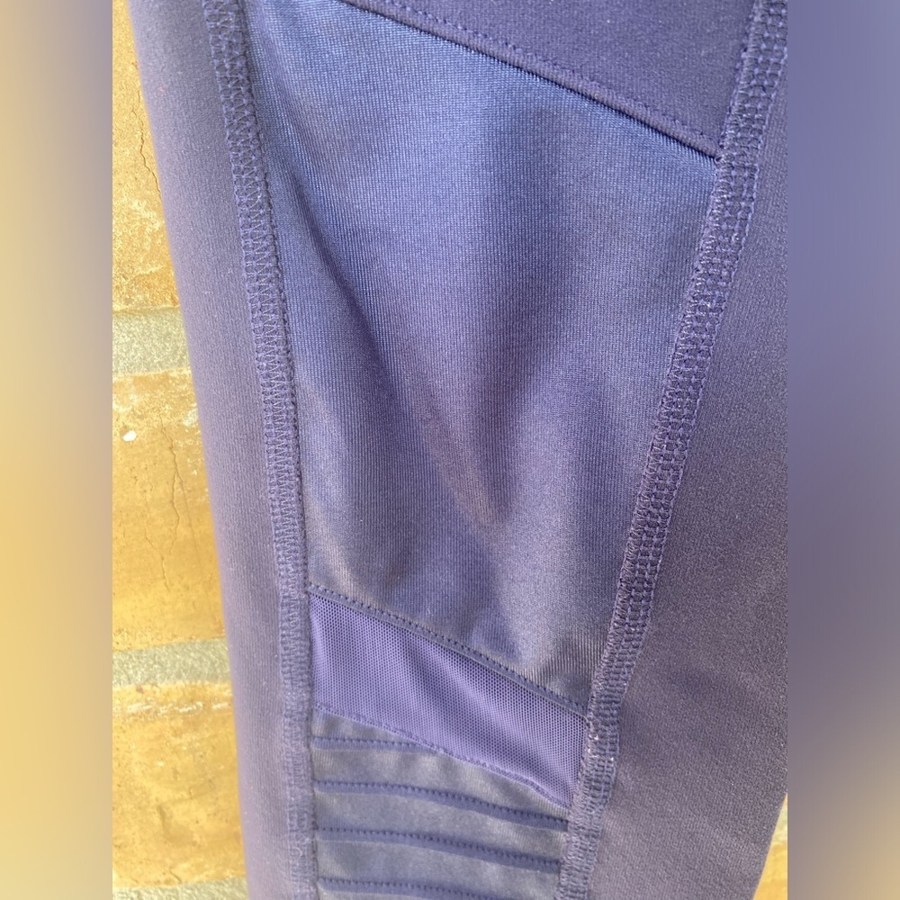 ALO Yoga Moto Leggings, Navy, Size Small - Picture 8 of 12